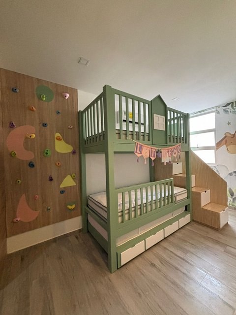 Muebles para niños, camarotes, juegos, camas, escritorios, decoración, vinilos, cambiadores, mecedoras, daybed, organizadores, closet, sillas, mesas, escritorios