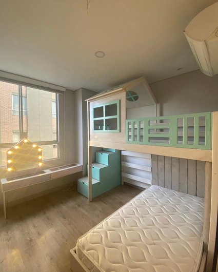 Muebles para niños, camarotes, juegos, camas, escritorios, decoración, vinilos, cambiadores, mecedoras, daybed, organizadores, closet, sillas, mesas, escritorios